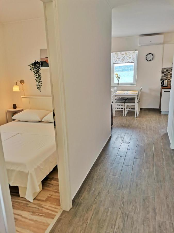 Apartment Roman Betina  Extérieur photo