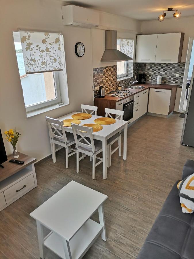 Apartment Roman Betina  Extérieur photo